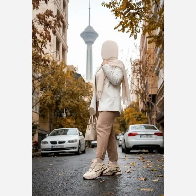 کیف مجلسی زنانه مدل اهو جنس ورنی درجه یک ابعاد 19 در 25 سانتیمتر