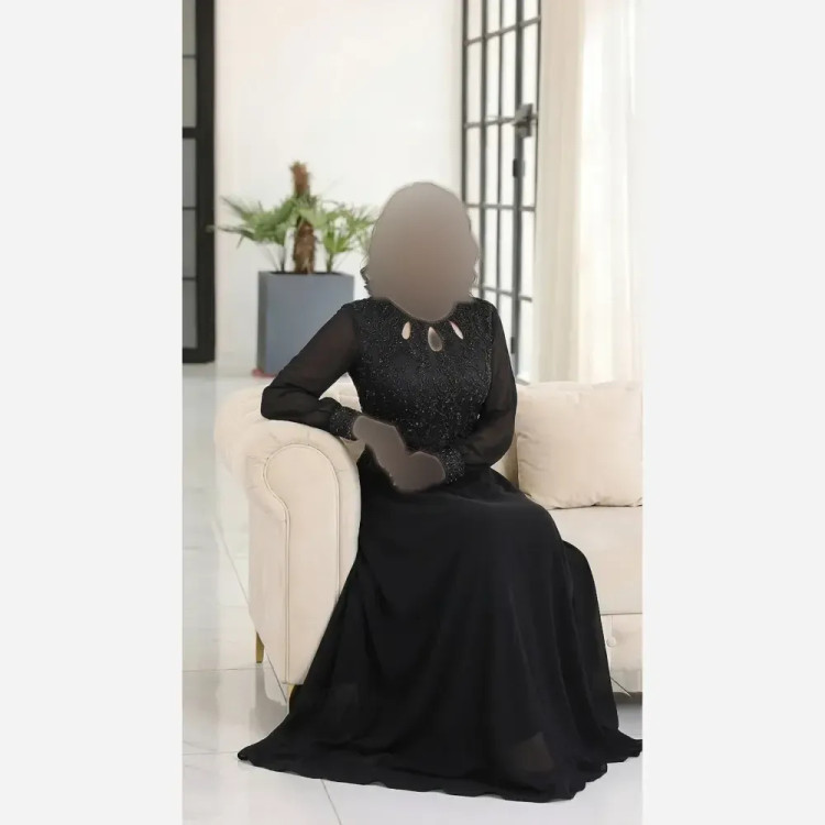 پیراهن مجلسی زنانه حریر سایز بزرگ کاپدار بالاتنه دانتل سنگدوزی شده مشکی