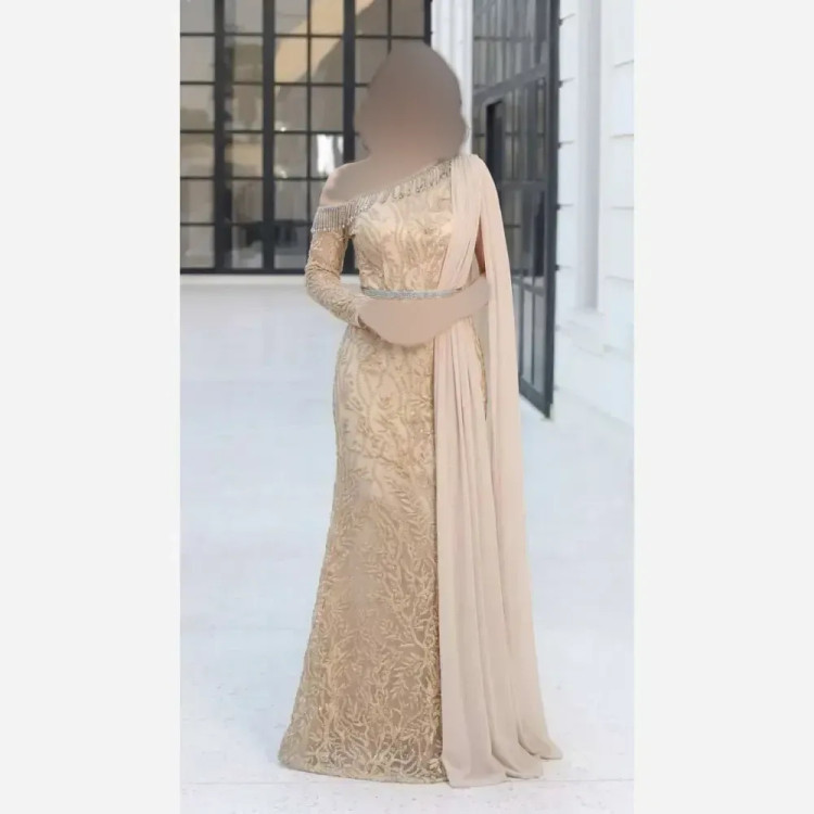 پیراهن مجلسی زنانه حریر سایز بزرگ کاپدار بالاتنه دانتل سنگدوزی شده مشکی