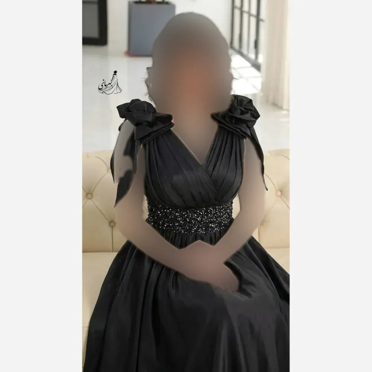 پیراهن مجلسی زنانه حریر سایز بزرگ کاپدار بالاتنه دانتل سنگدوزی شده مشکی