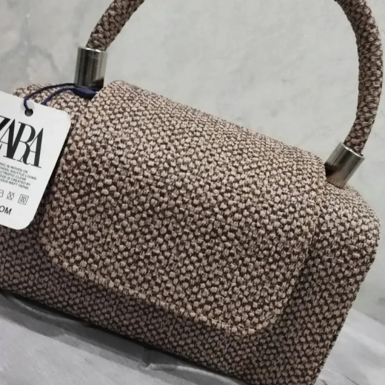 کیف ساندویچی چرم طرح کنف رنگ نسکافه ای و کرم