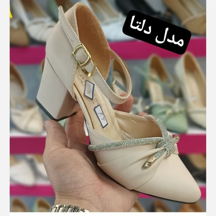 کفش زنانه مخصوص عید در رنگبندی مشکی،سفید وکرم
