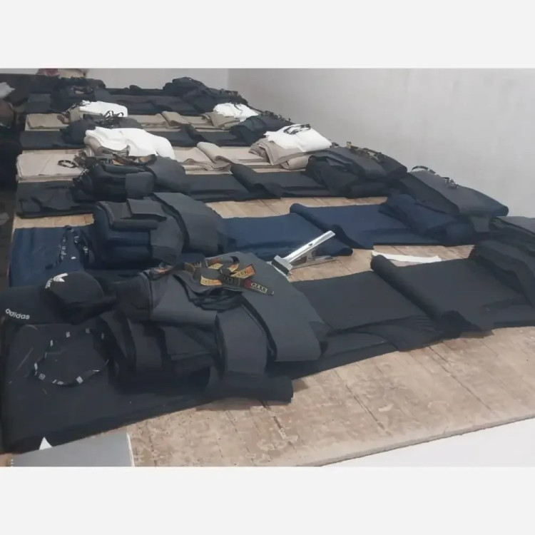 کت شلوار زنانه جنس مازراتی درجه یک مدل بگ رنگ مشکی و سورمه ای