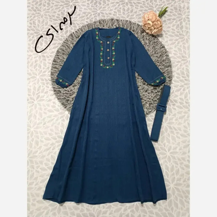 پیراهن گلدوزی پردیس جنس لاریس فری سایز رنگبندی متنوع