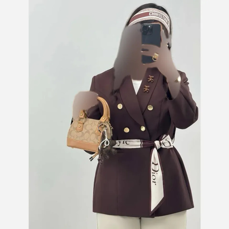 کت تک مازراتی زنانه کوتاه همراه با کمربند رنگی