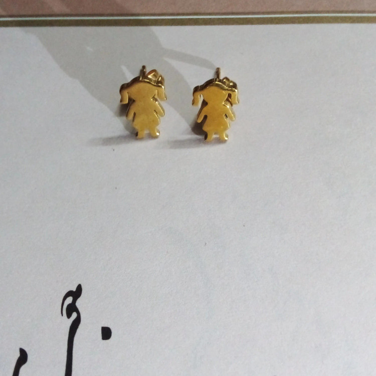 گوشواره زنانه میخی استیل طرح آدمک رنگ طلایی ضد حساسیت