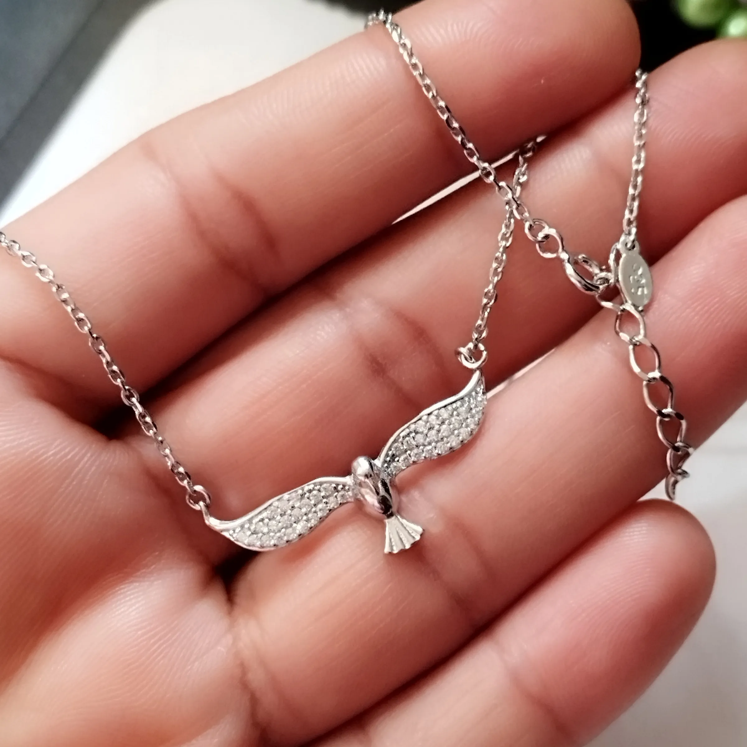 گردنبند نقره زنانه عیار 925 با روکش طلا سفید طرح جواهری