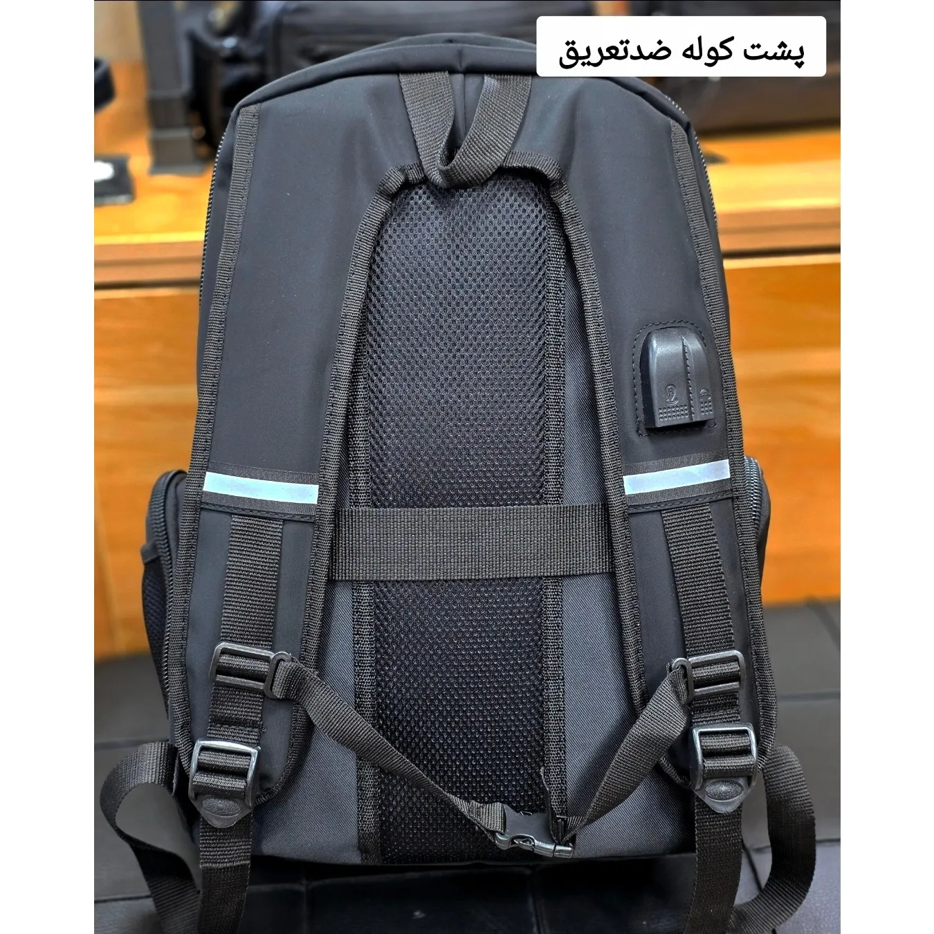 کوله پشتی اسپرت دیبا جادار با جای لپتاپ، پورت USB و هندزفری، ضد تعریق، مناسب 12 سال به بالا