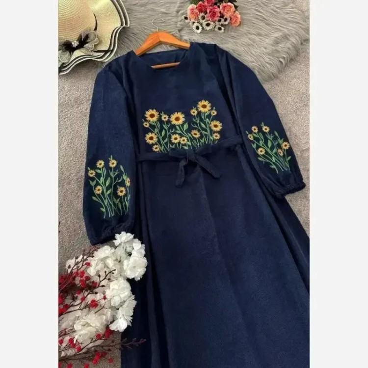 کفتان گلدوزی پاییزه مخمل کبریتی ریز فری سایز قد 140