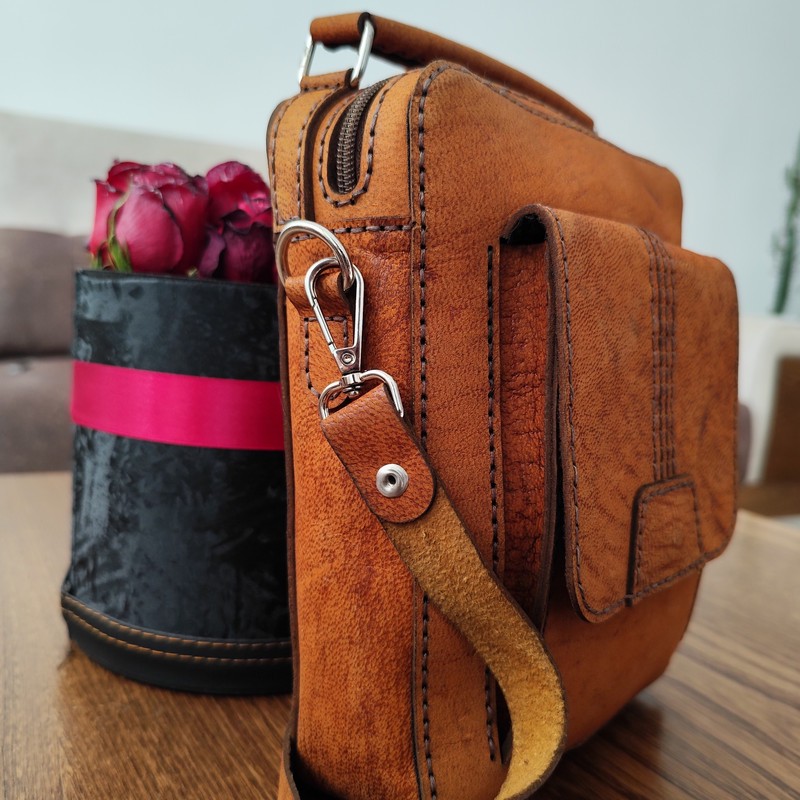 کیف رودوشی مدل چرم طبیعی Sch-d1