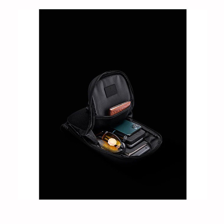 کیف کراس بادی آرتیک هانتر مدل XB00126