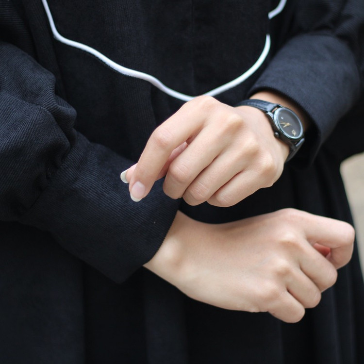 مانتو زنانه مدل عبایی پاییزی مخمل کبربتی