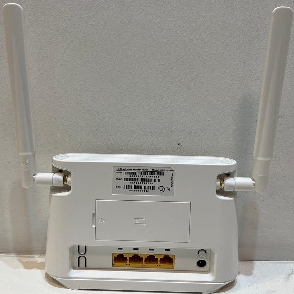 مودم روتر بی سیم 4G LTE یوتل مدل UTEL L443
