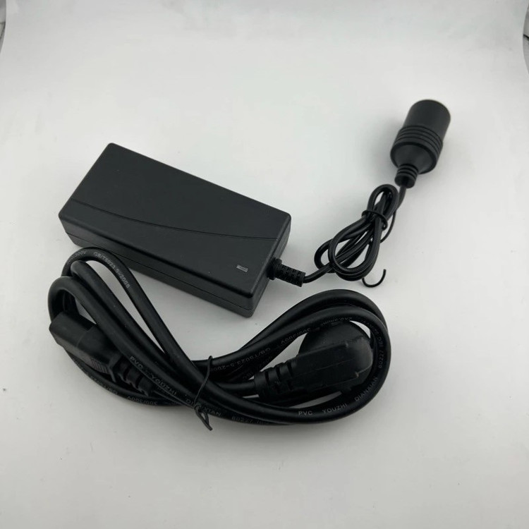 مبدل برق شهری به فندکی خودرو مدل AC6021