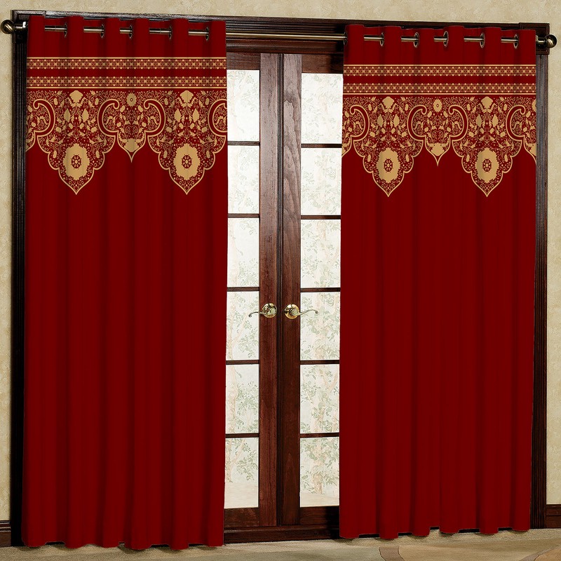 پرده مدل طرح دار مخمل پانچی کد 4135 سایز 200x140 سانتی متر